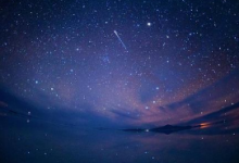 專家說黑暗的天空中的閃光可能是隨機(jī)流星
