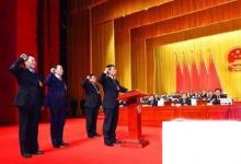 日常生活:宣誓的時(shí)候?yàn)槭裁匆e手正確姿勢是什么