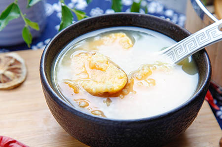 香蕉簡(jiǎn)筆畫(huà)怎么畫(huà)1