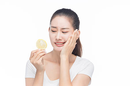 可愛(ài)恐龍簡(jiǎn)筆畫(huà)步驟6