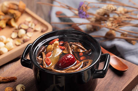 蔬菜胡蘿卜簡(jiǎn)筆畫的畫法4